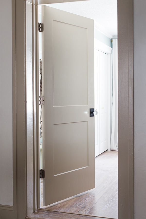 Updating Old Doors with New Glass Door Knobs · Chatfield Court