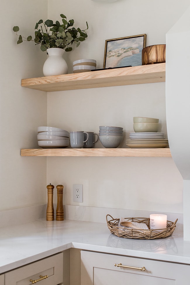 How Deep Should Kitchen Shelves be? (Ideas and Tips) - House with Home
