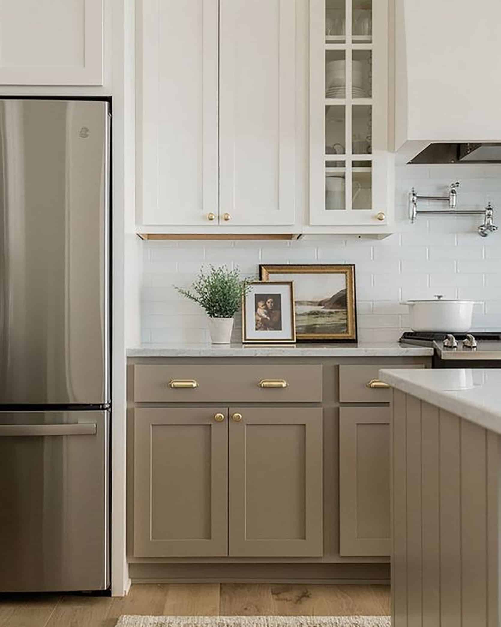 two tone painted kitchen cabinets ideas