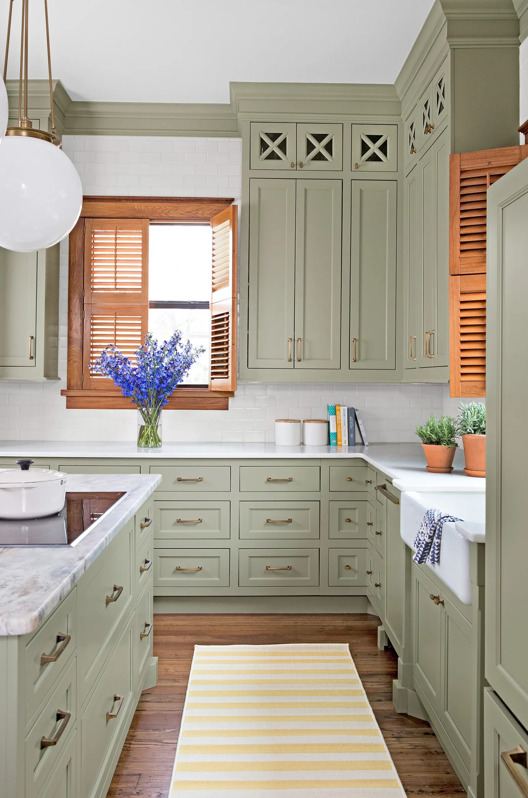 12 Best Paint Colors For Sage Green Kitchen Cabinets