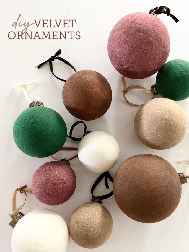 DIY Ornament With Glitter & Velvet Ribbon - Summer Adams