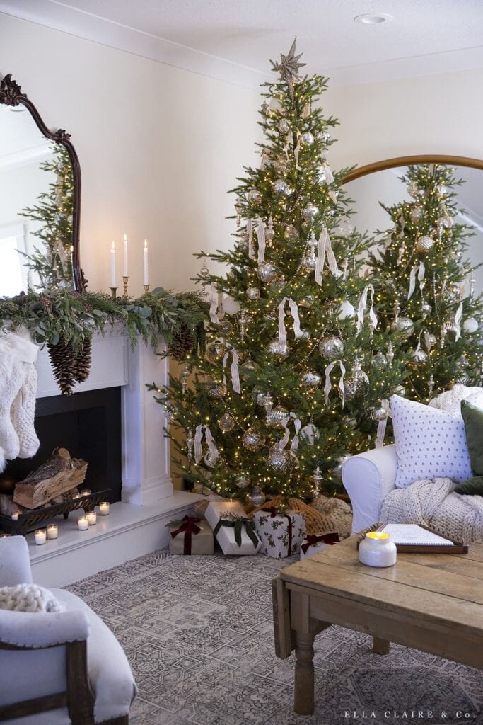 Christmas Tree Decorating Ideas + Trends for 2024 - Jenna Sue Design