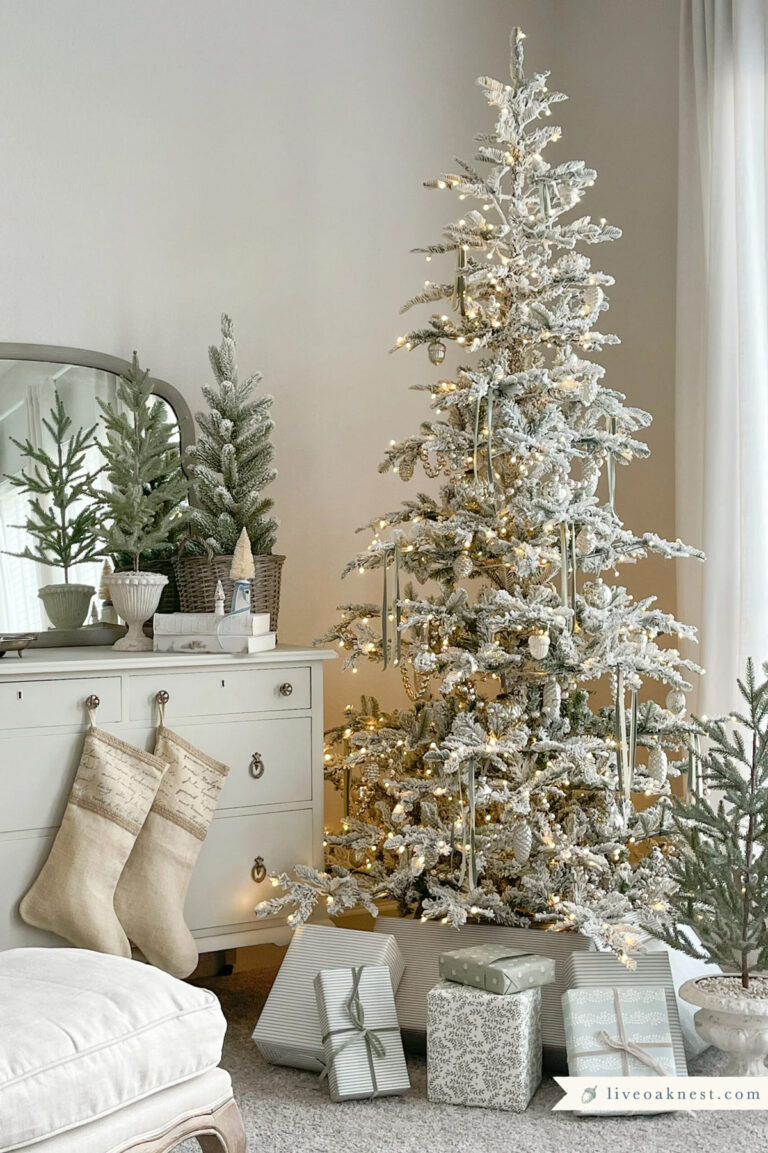 Christmas Tree Decorating Ideas + Trends for 2023 - Jenna Sue Design