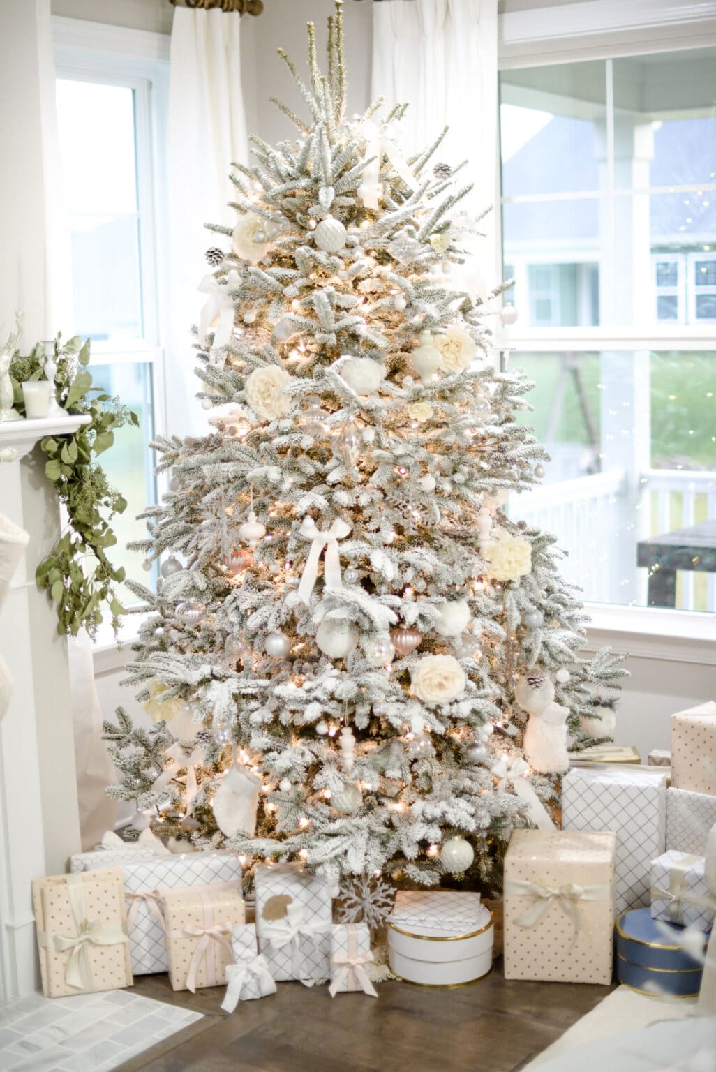 Christmas Tree Decorating Ideas + Trends for 2023 - Jenna Sue Design